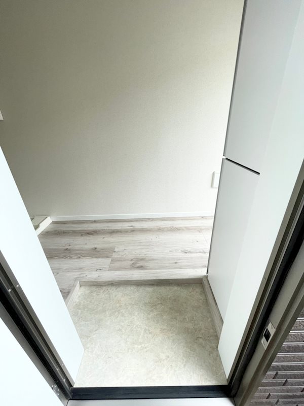 ヴィラ・コンフォール西新井 玄関