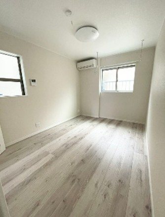 ヴィラ・コンフォール西新井 リビング