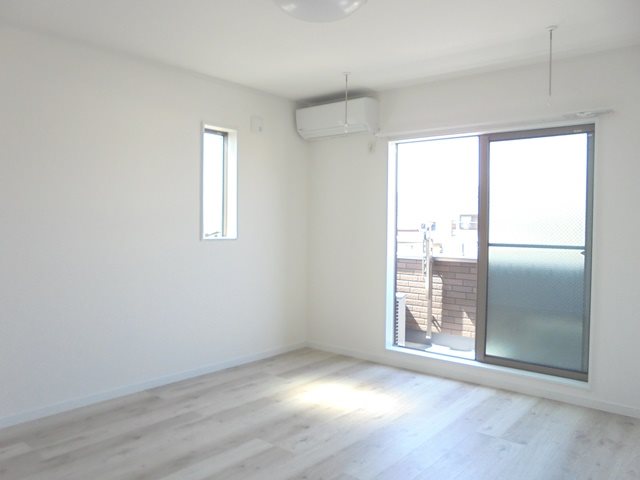 ヴィラ・コンフォールⅡ リビング