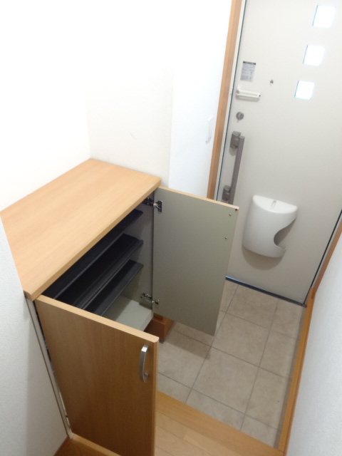 ウッド・ヴィレッジ遊馬  玄関