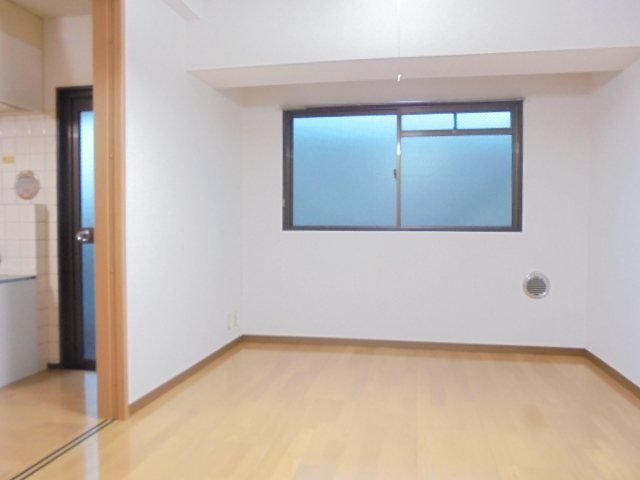 大関ビル ベッドルーム