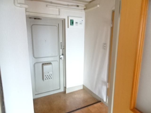 三昌ハイツ   玄関