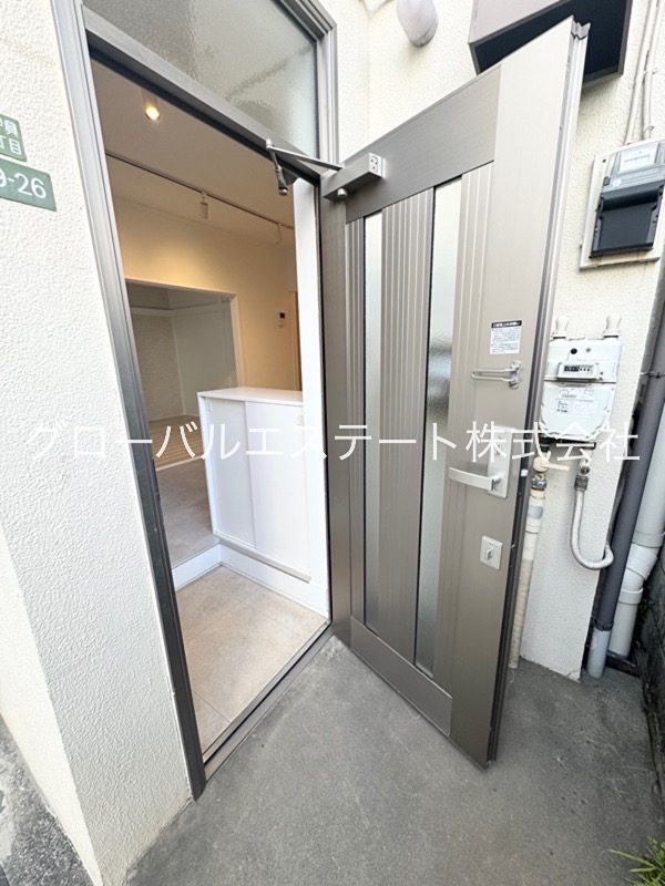 東伊興３丁目貸家 玄関