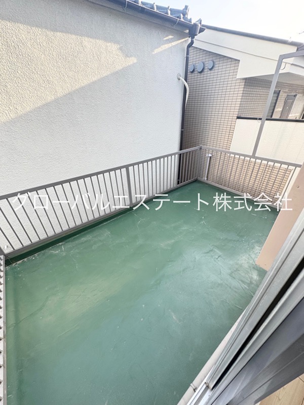 東伊興３丁目貸家 ベランダ