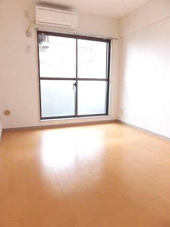 ＶＩＰマンション西新井  リビング