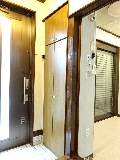 山崎貸家 玄関