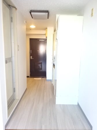 マック梅島コート 玄関