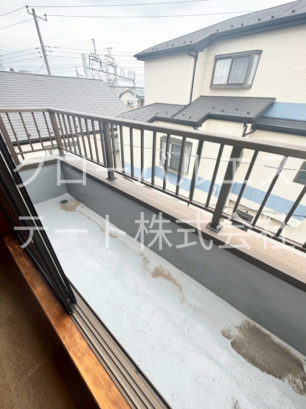 草加市谷塚町貸家 ベランダ