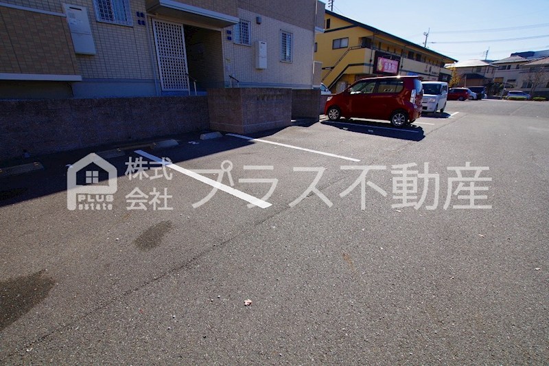 リーフコート星ヶ丘 駐車場