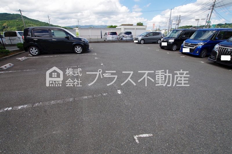 エスポアール愛　Ｃ棟 駐車場