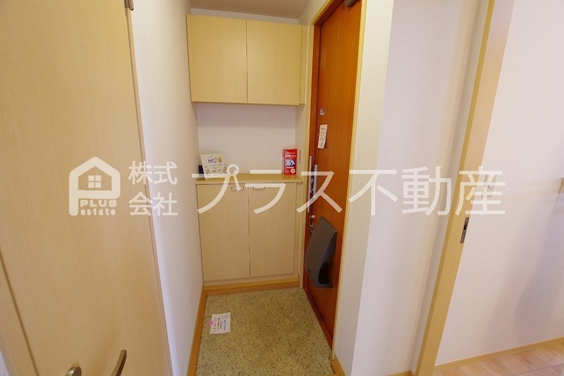ヴィサージュ本城　Ａ棟 玄関