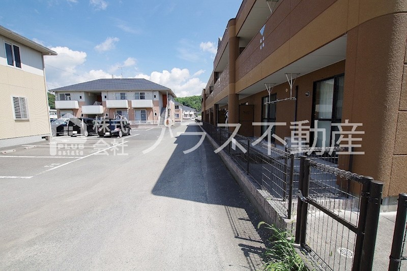 ヴィサージュ本城　Ａ棟 駐車場