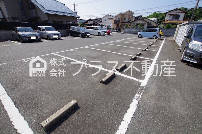 リシェス有田 駐車場