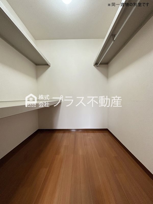 エスポアール愛　Ｂ棟 収納