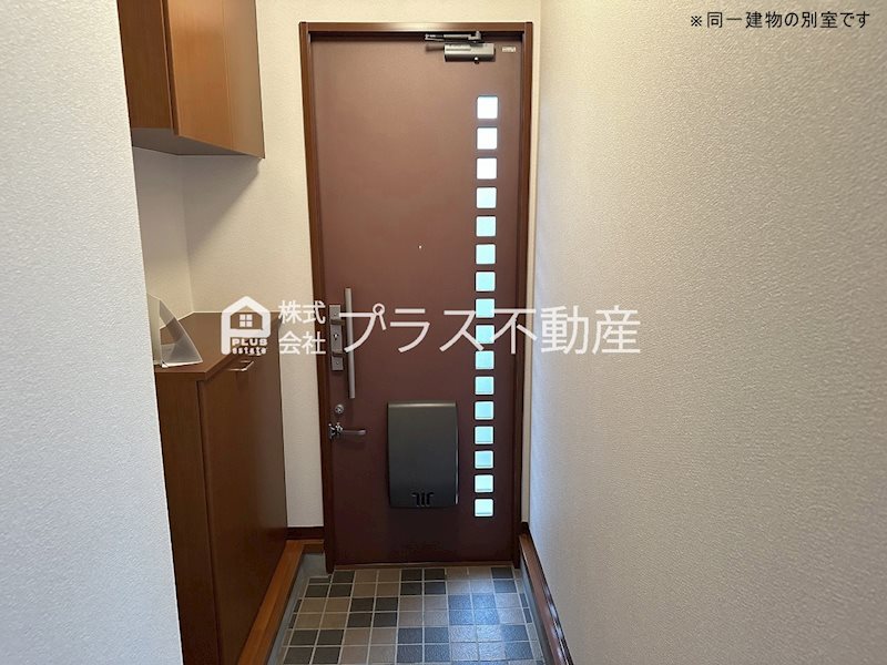 エスポアール愛　Ｂ棟 玄関