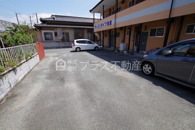 アーバンライフ若宮 駐車場