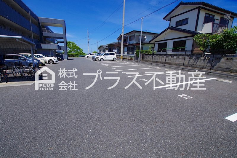 グランドハイツ馬場山緑 駐車場