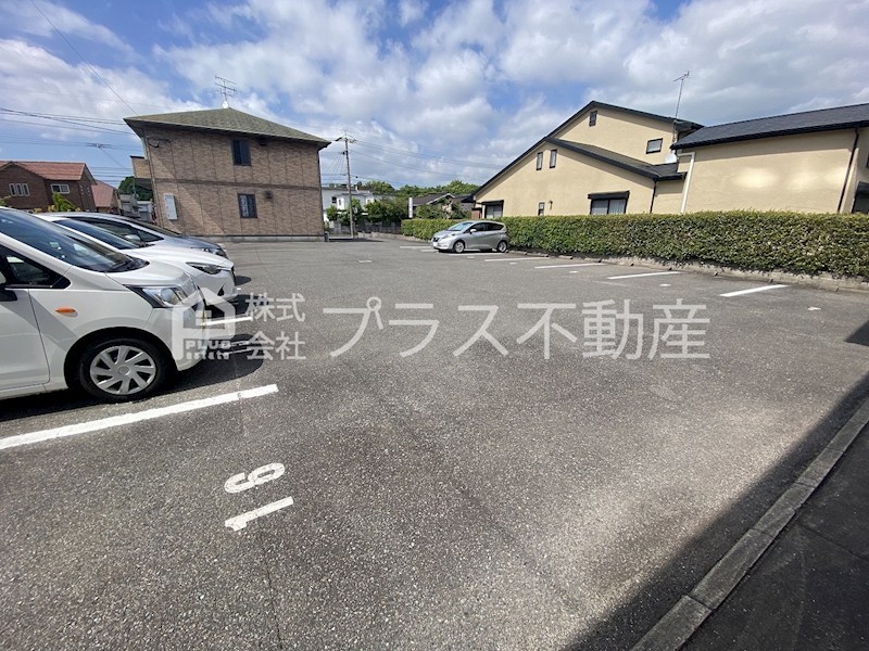 サパン長谷川Ａ 駐車場