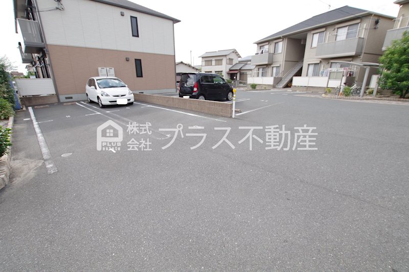 シャーメゾン茶屋の原Ⅱ A棟 駐車場