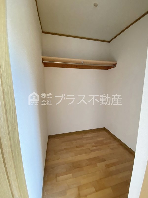 山春貸家 収納