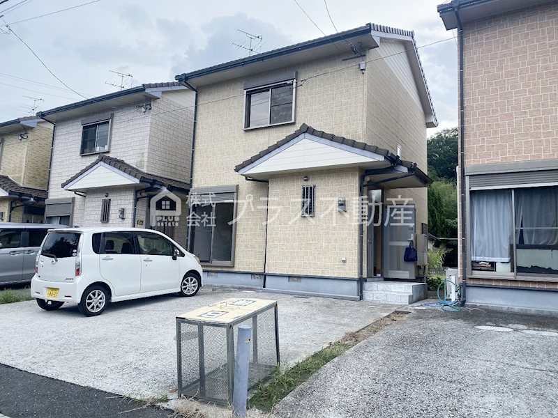 山春貸家 外観