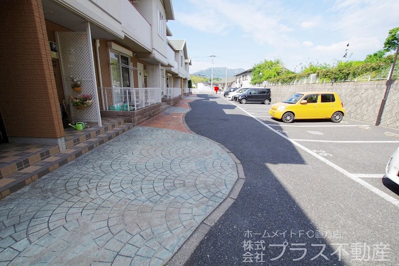 エスペランサ・ノイＣ棟 駐車場