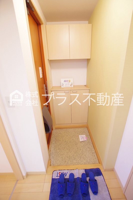 ヴィサージュ本城Ｃ棟 玄関