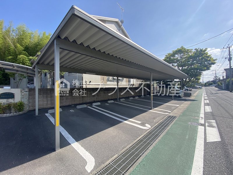 グリーンハイツ 駐車場