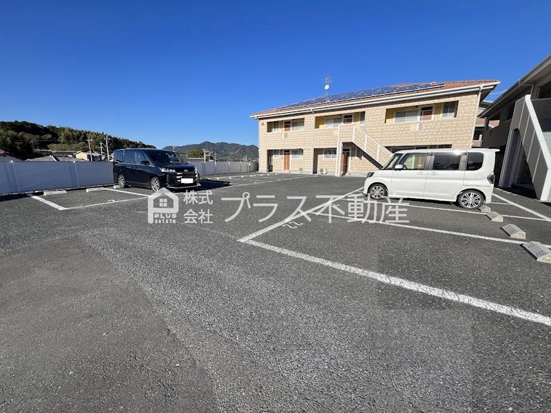 クレアールライフ宮若 A棟 駐車場