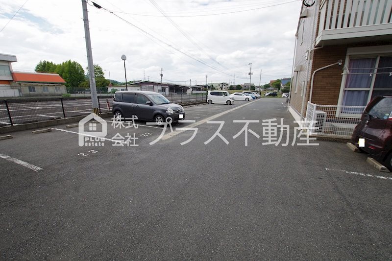 メゾン宮田　Ｃ棟 駐車場