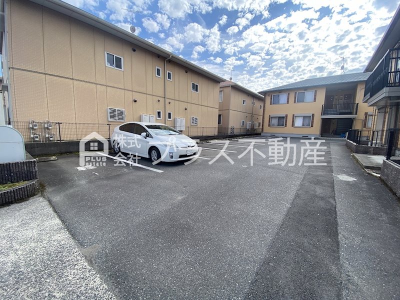 オラクルハウス　A棟 駐車場