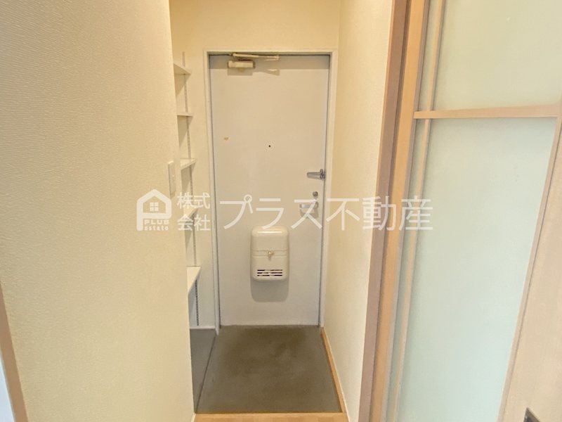 メゾンド・ワダ 玄関