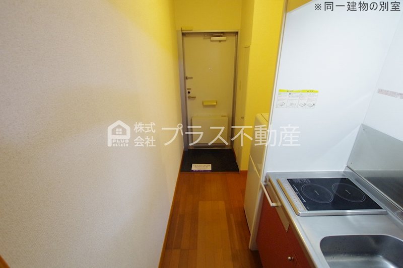 レオパレスヴェルデ 玄関