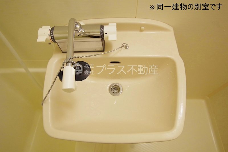 レオパレスヴェルデ 洗面所