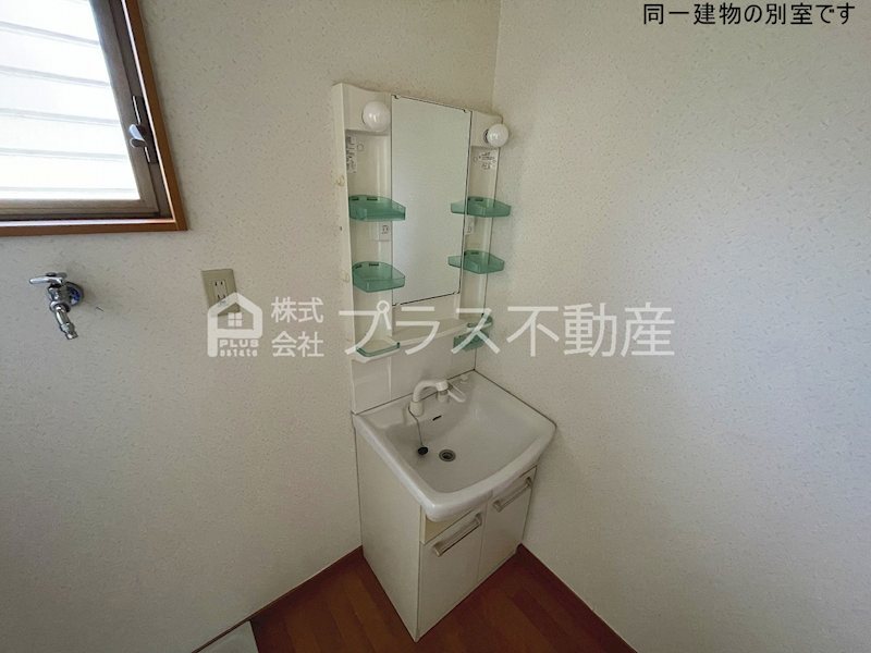 エクセレントK　Ｃ 洗面所