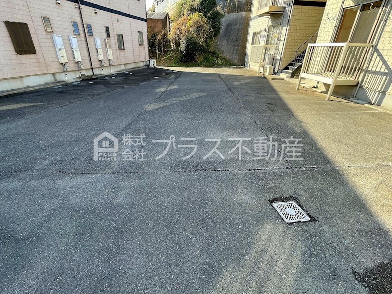 エクセレントK　Ｃ 駐車場