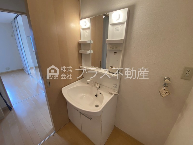 デューク沼口　D棟  洗面所