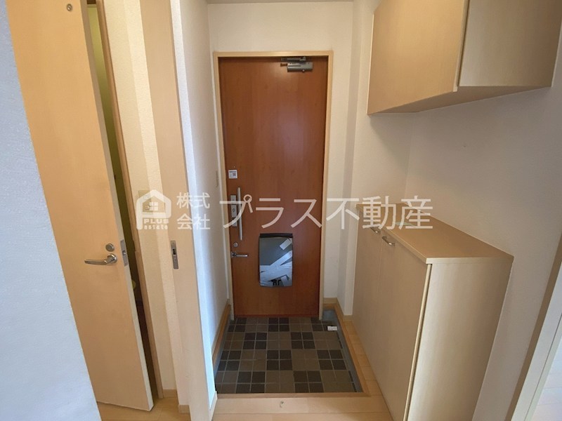 デューク沼口　D棟  玄関