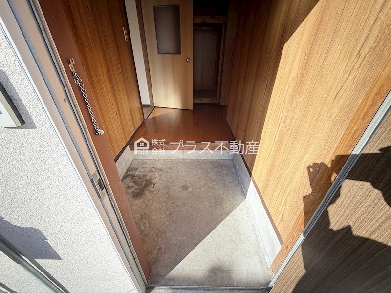 溝堀ハイツ 玄関