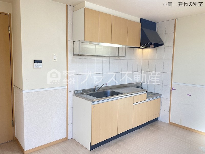 ヴィラージュ新木屋瀬 キッチン