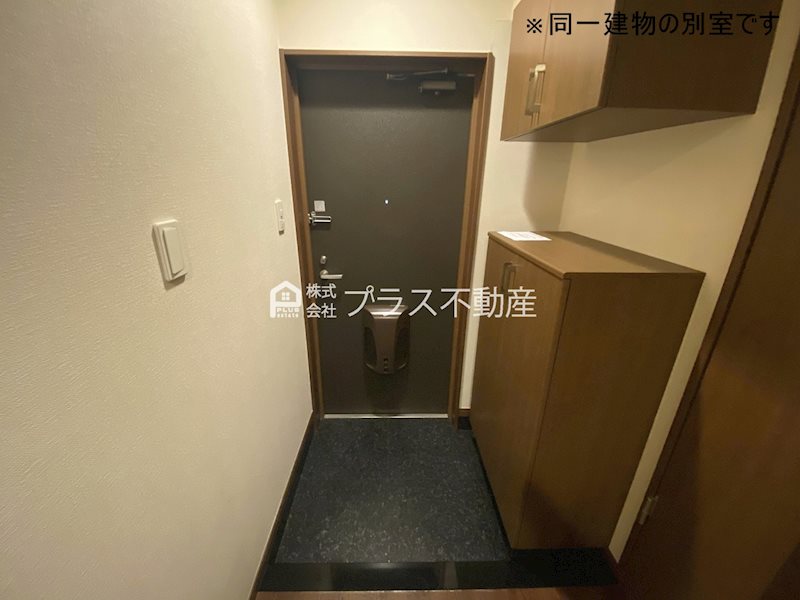 Ｖｅｒｓ　Ｌ’ａｖｅｎｉｒ 玄関