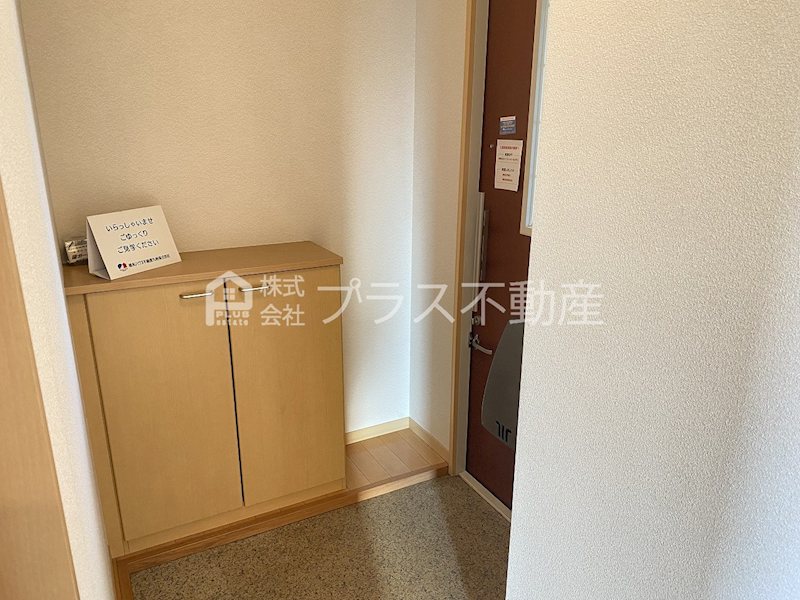 カーサアゼリア 玄関