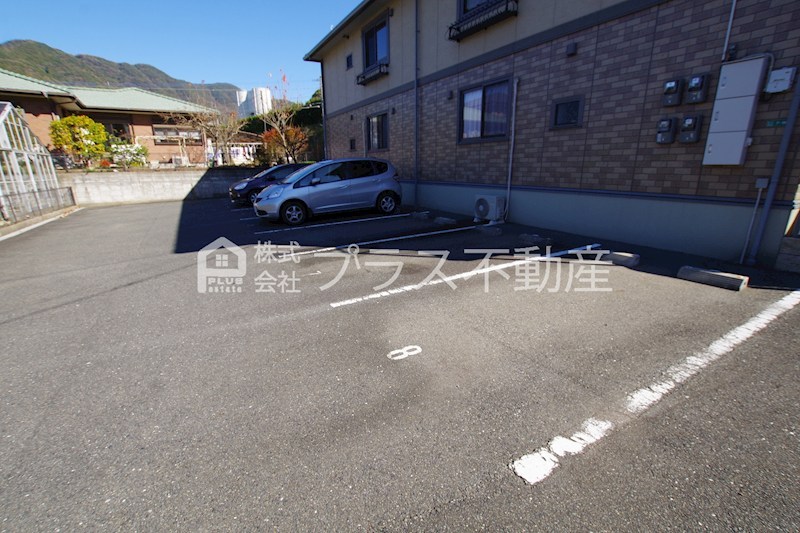 レジデンス星が丘 駐車場