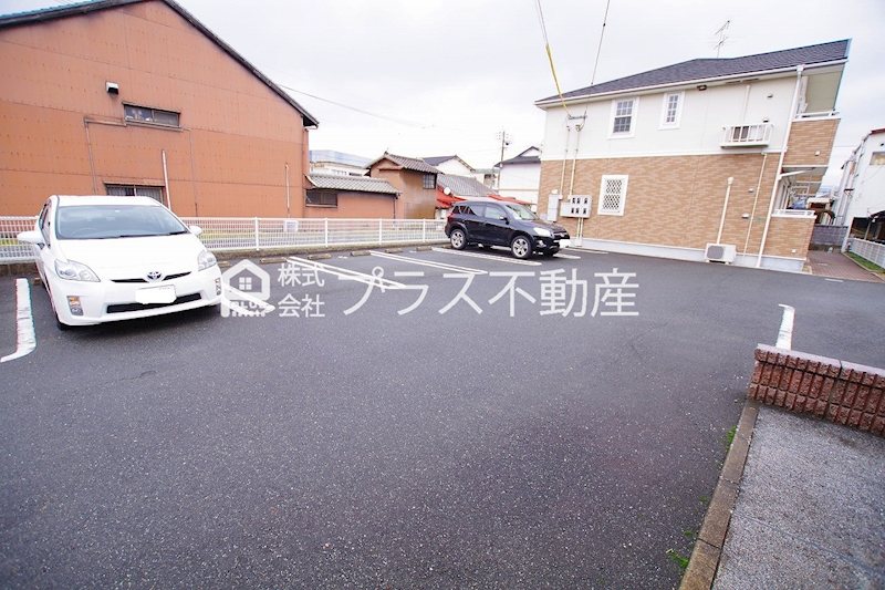 カーサＫ．Ｆ． 駐車場