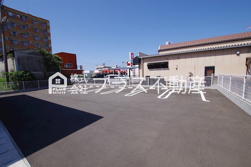 アリエスカーサ 駐車場