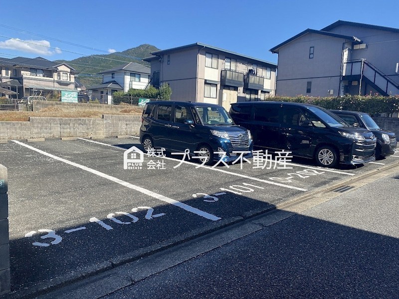 パルテール星ヶ丘Ⅳ 駐車場
