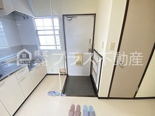 シティライフ知古　A棟  玄関