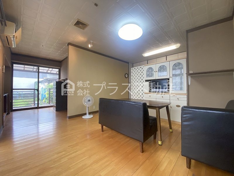 知古戸建 リビング