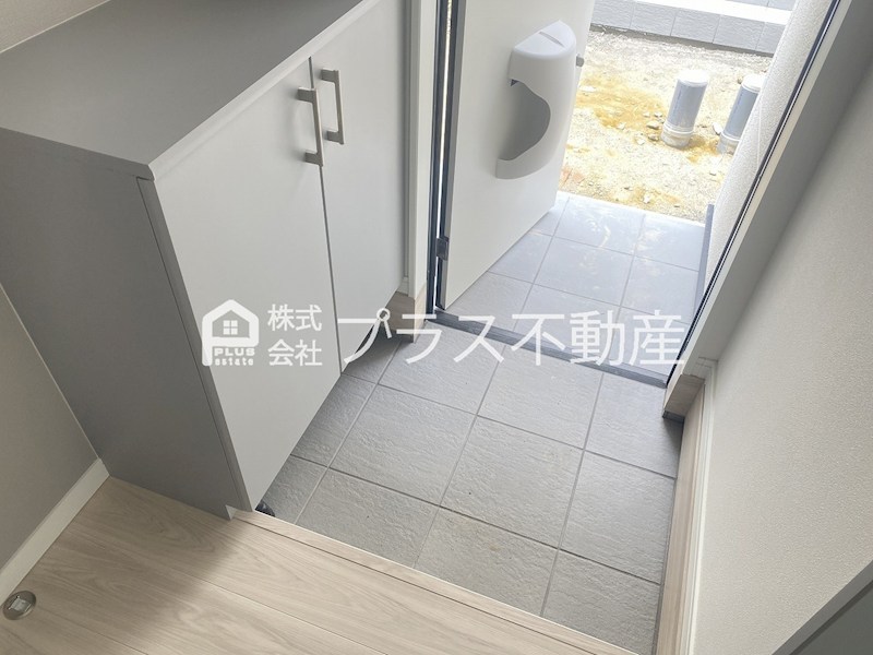 アイナス　A棟 玄関