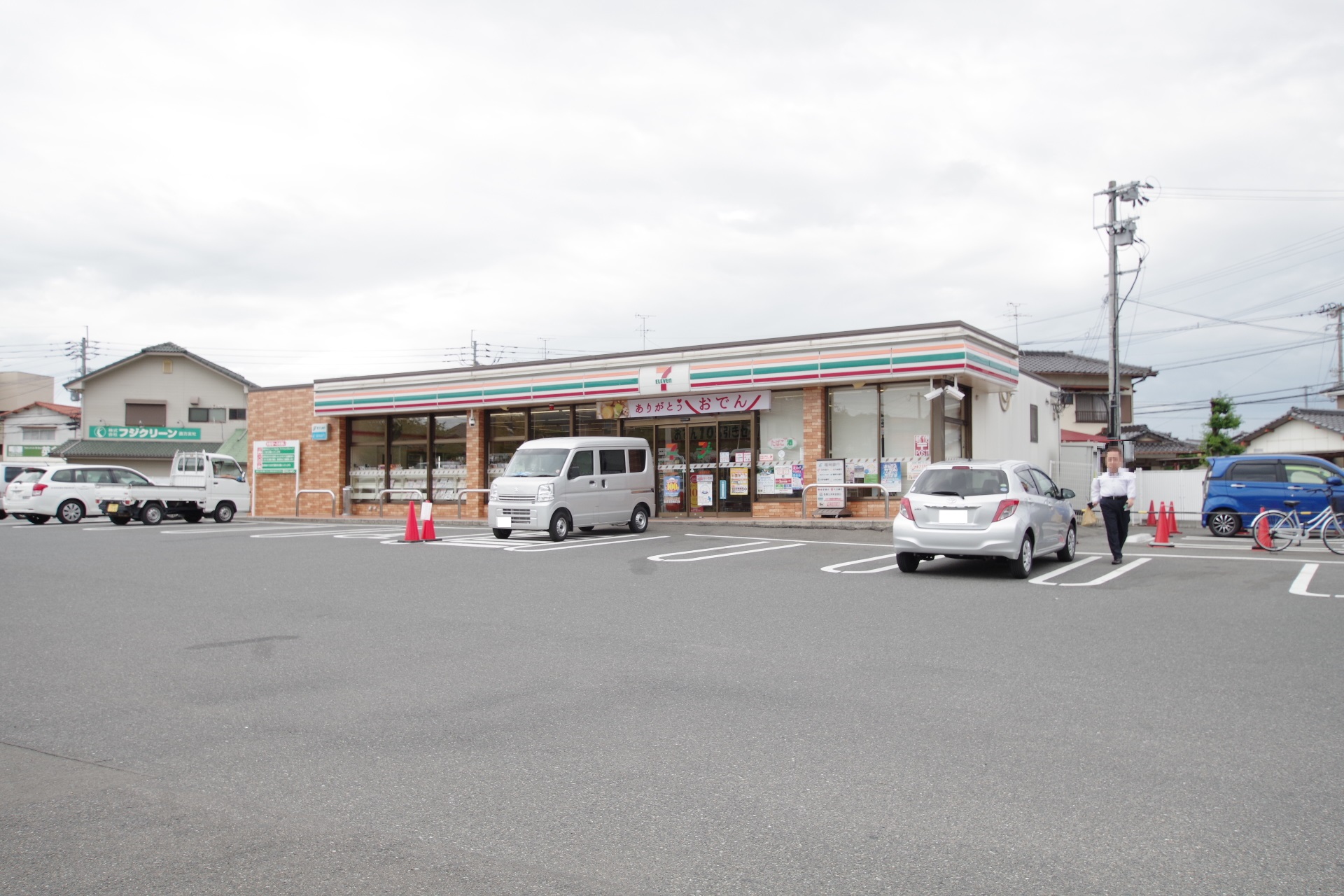 アイナス　C棟 コンビニ